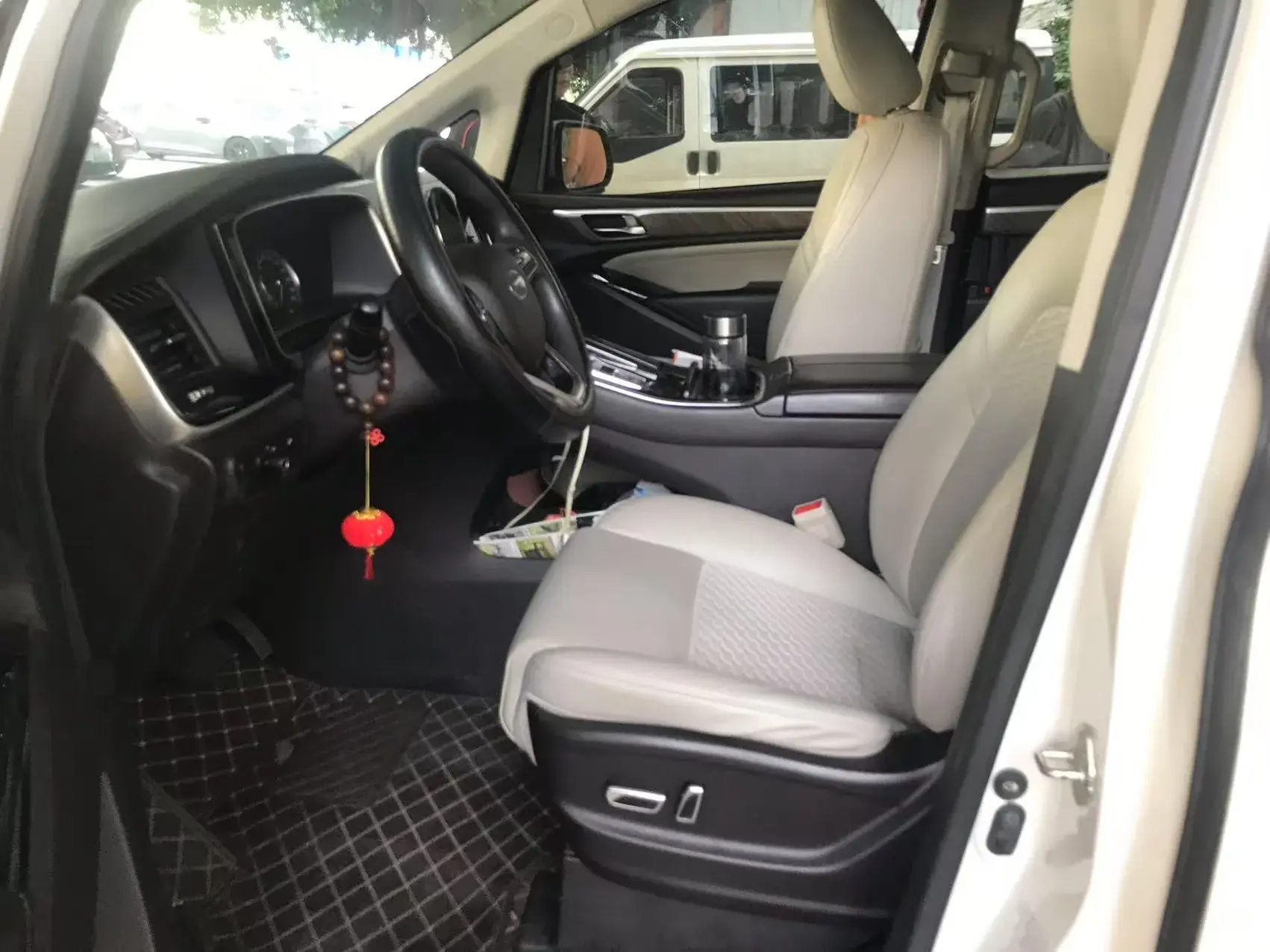 2021 GAC TRUMPCHI thumbnail 3