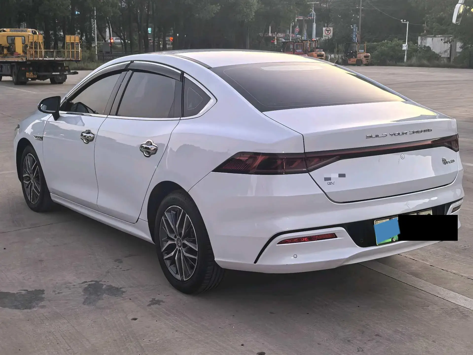 2021 BYD QIN thumbnail 3