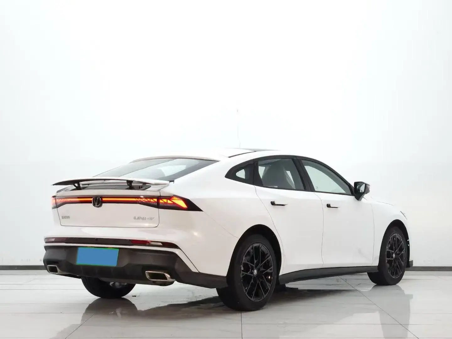 2024 CHANGAN UNI-V thumbnail 3