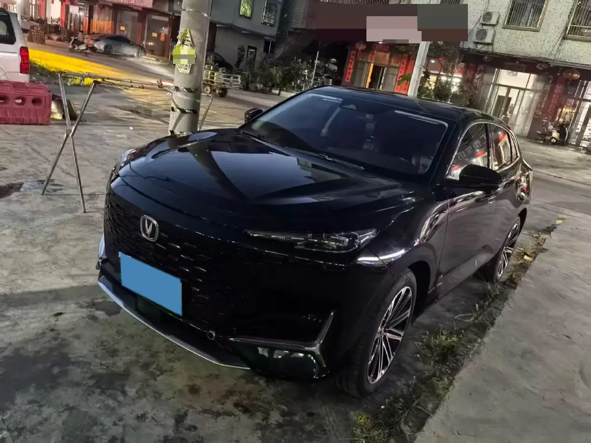 2022 ChangAn UNI-K iDD 1.5T 170HP L4 6TCT PHEV 30.74KWH