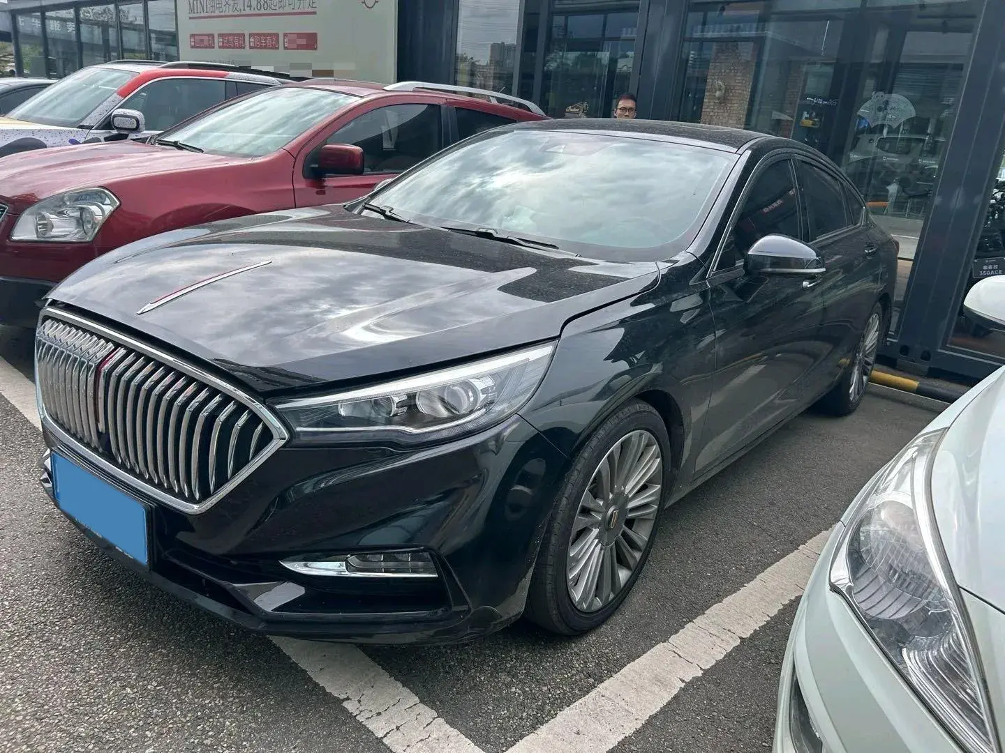 2020 HONGQI H5 view 1