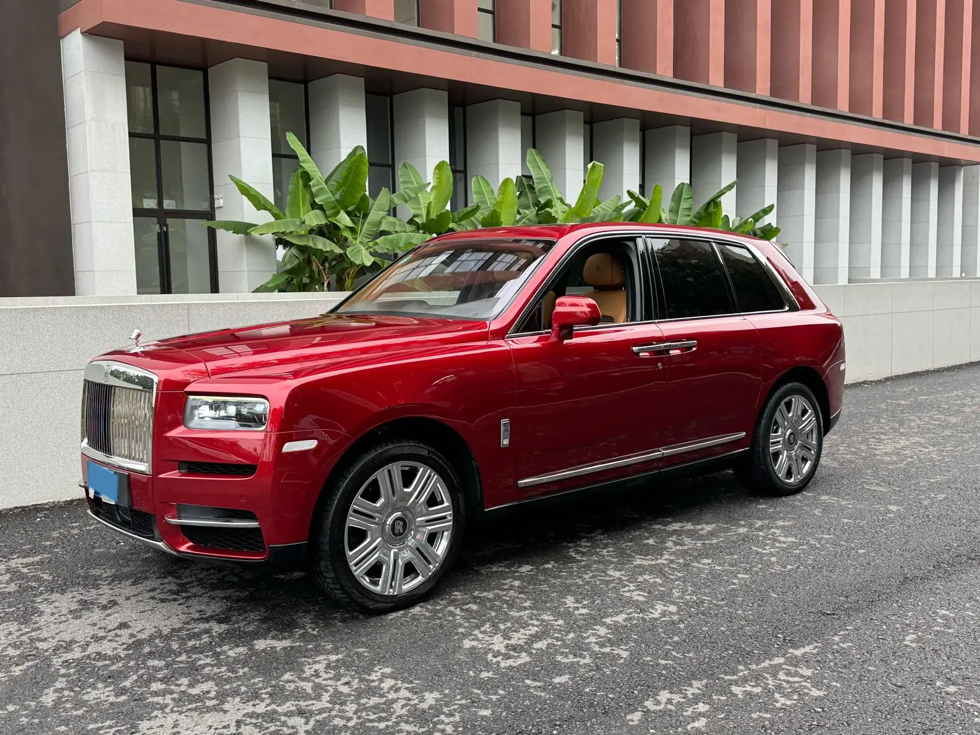 2018 ROLLS-ROYCE CULLINAN view 1