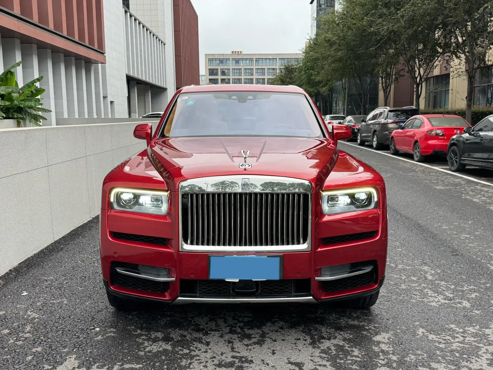 2018 ROLLS-ROYCE CULLINAN thumbnail 2