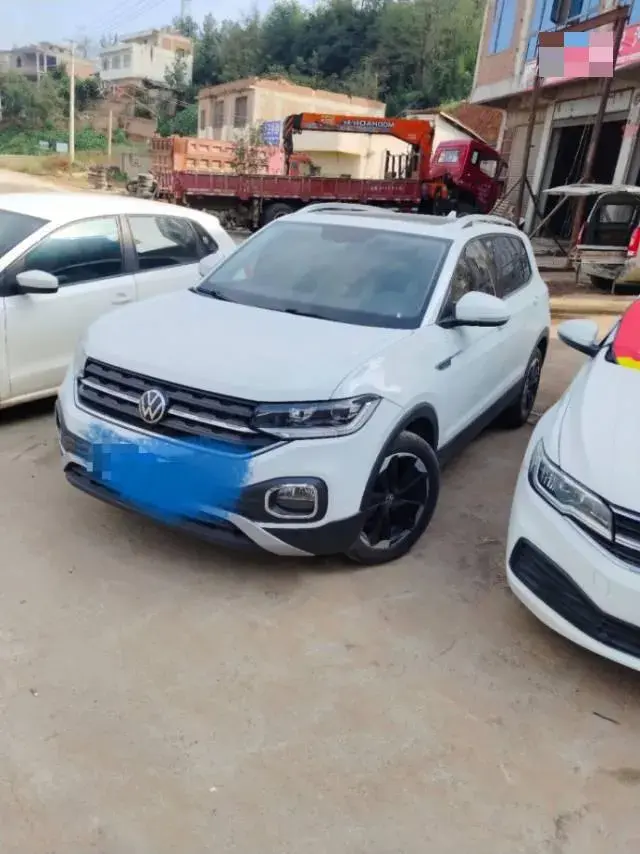 2021 VOLKSWAGEN TACQUA view 1