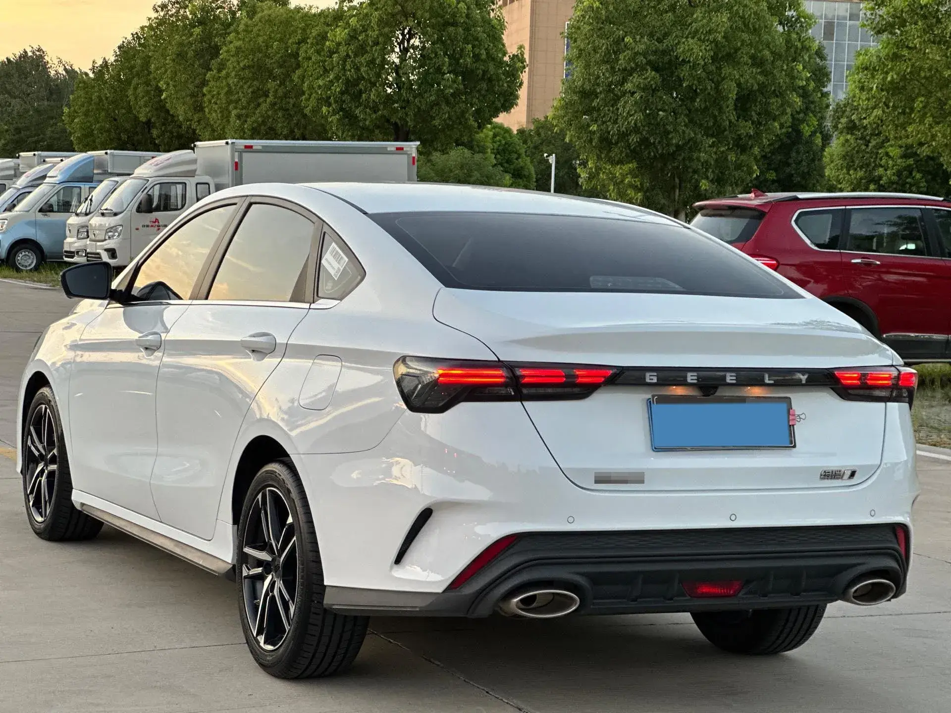 2022 GEELY BINRAY thumbnail 4