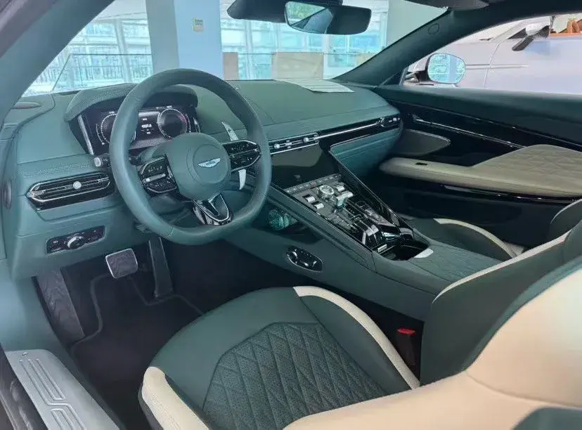 2023 ASTON MARTIN thumbnail 4