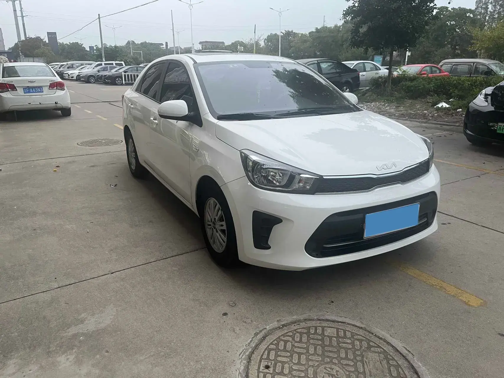 2020 KIA PEGAS thumbnail 3