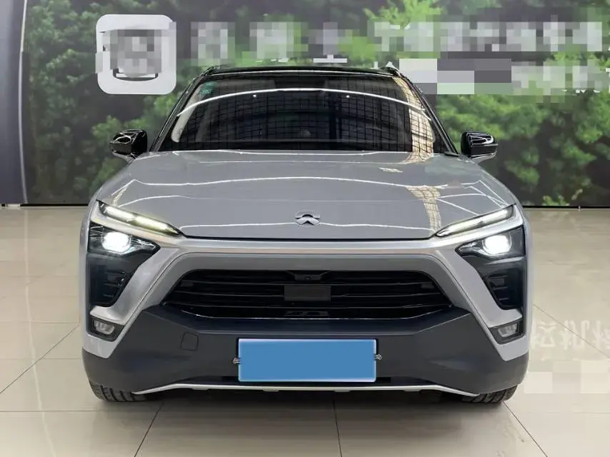 2018 NIO ES8 thumbnail 2