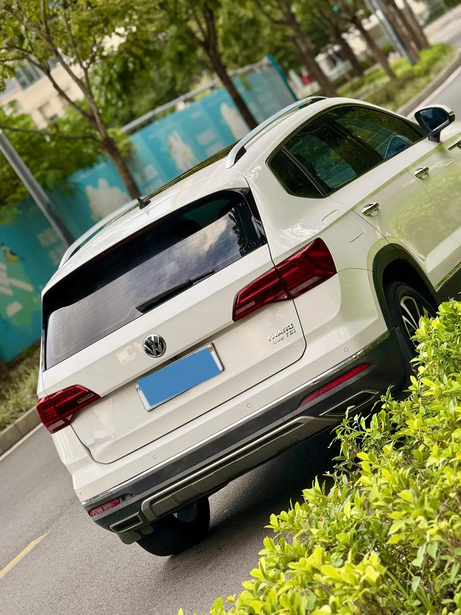 2019 VOLKSWAGEN THARU thumbnail 3