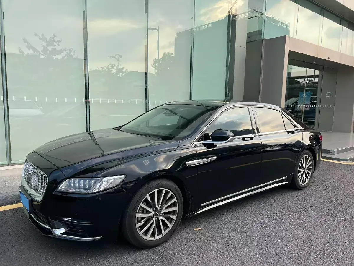 2019 Lincoln Continental 2.0T 241HP L4 6AT