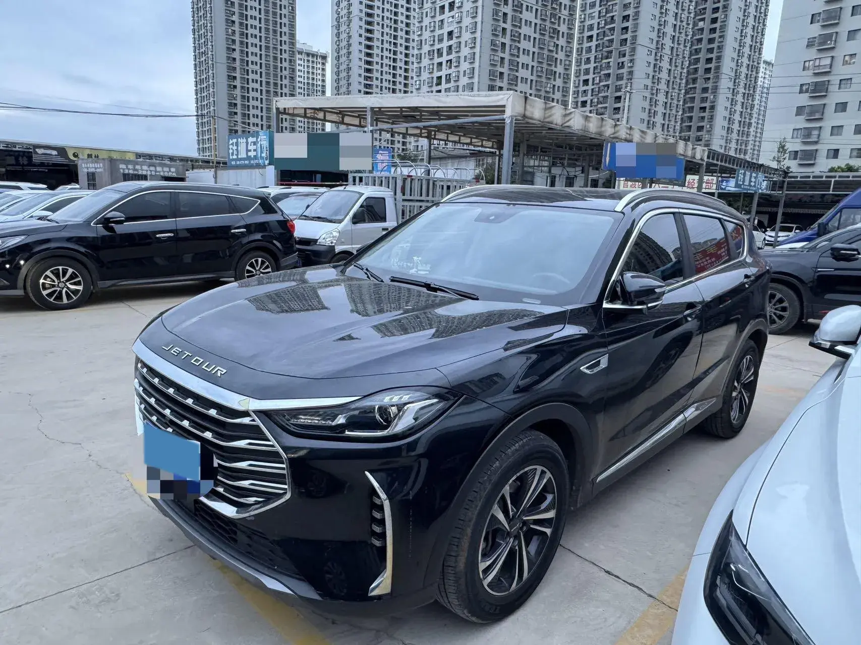 2021 JETOUR X70 view 1