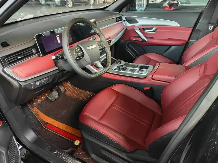 2025 JETOUR X70 thumbnail 3