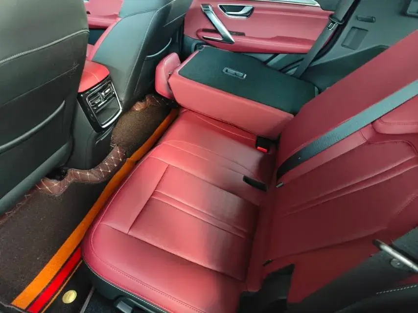 2025 JETOUR X70 thumbnail 4