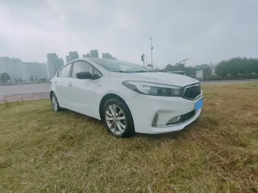 2017 KIA K3 thumbnail 2