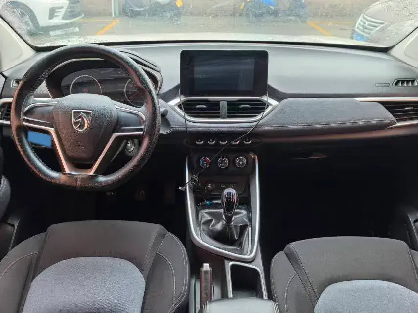 2018 BAOJUN 530 thumbnail 4