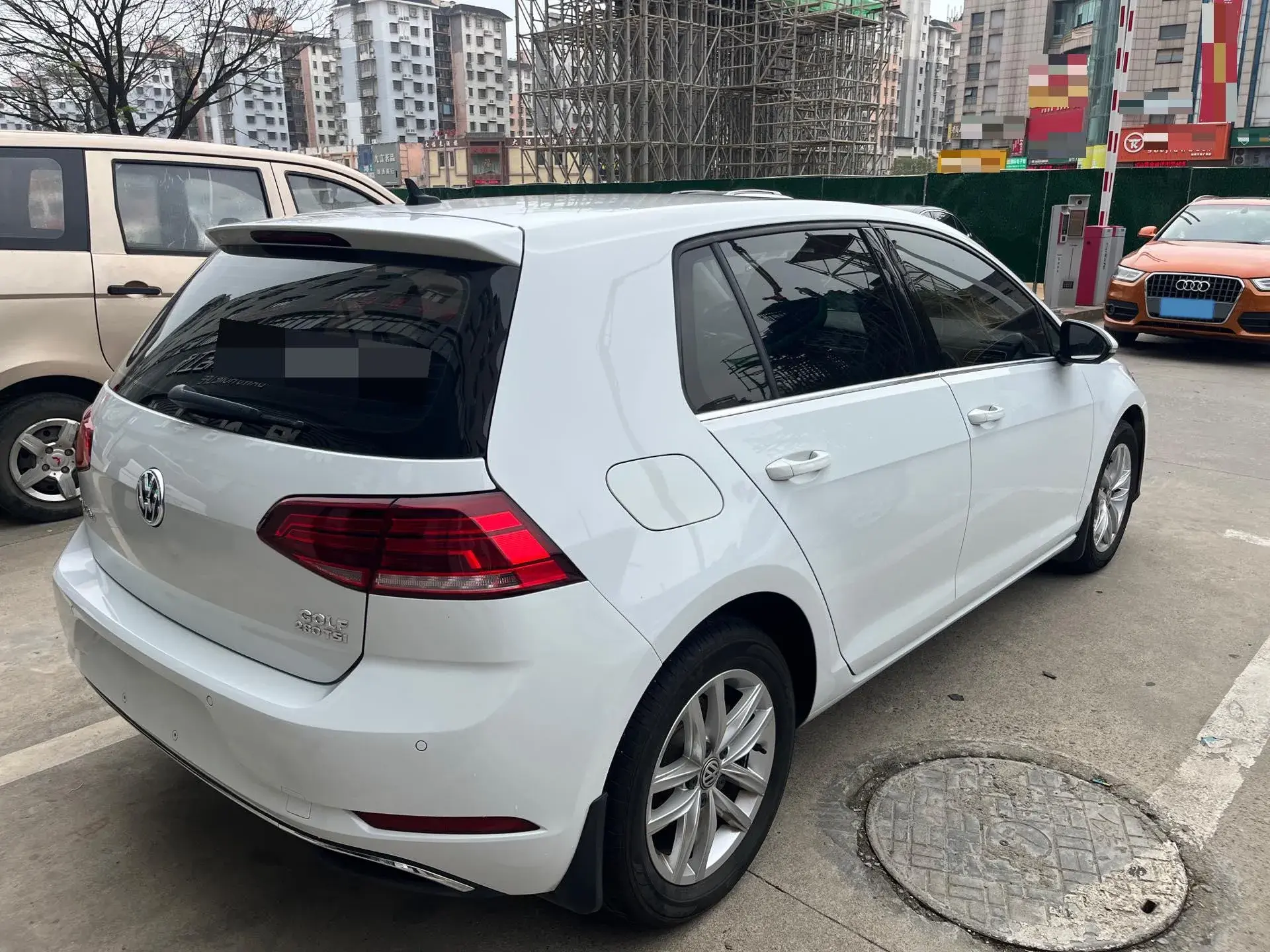 2019 VOLKSWAGEN GOLF thumbnail 3