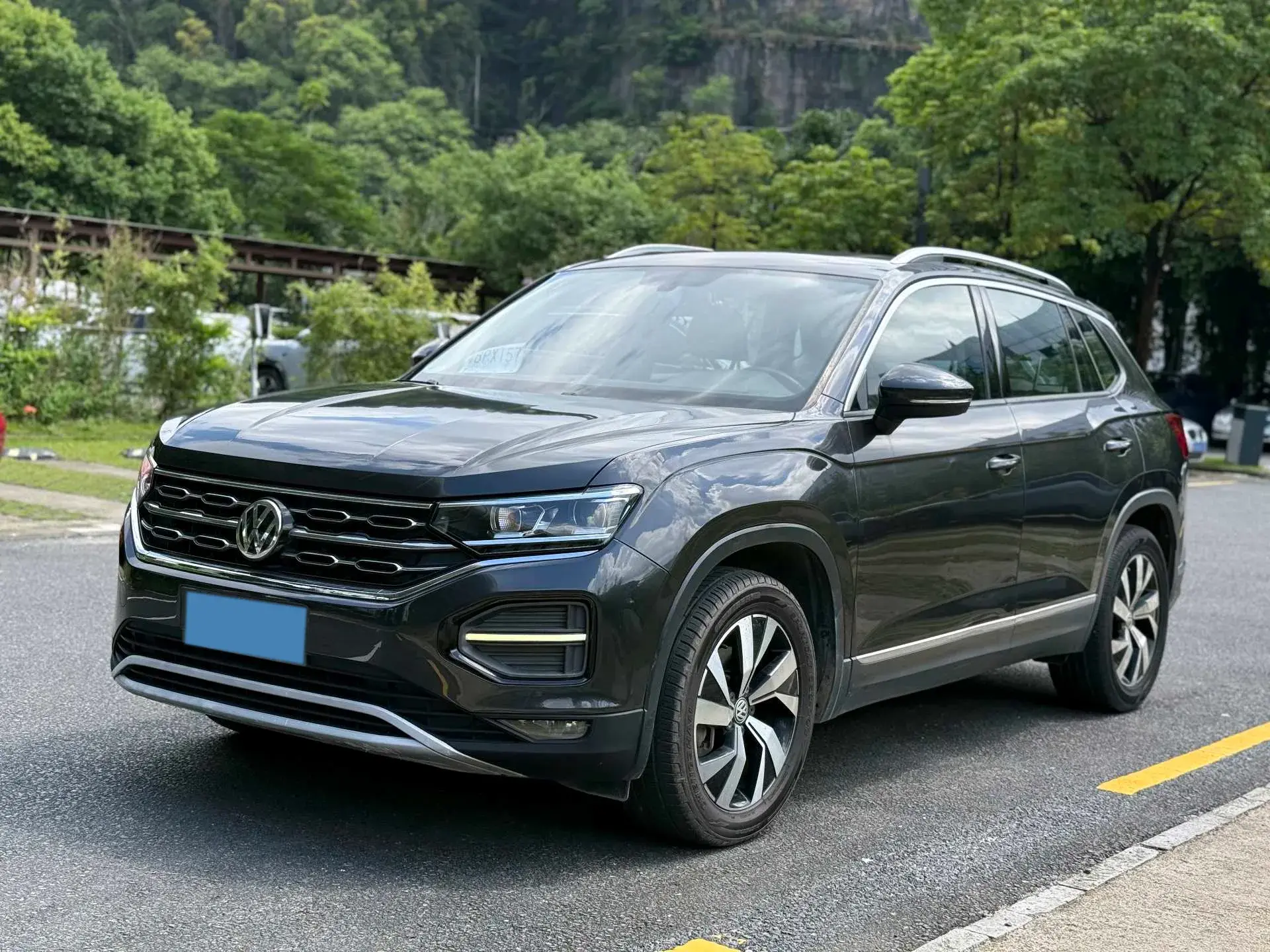 2019 VOLKSWAGEN TAYRON view 1