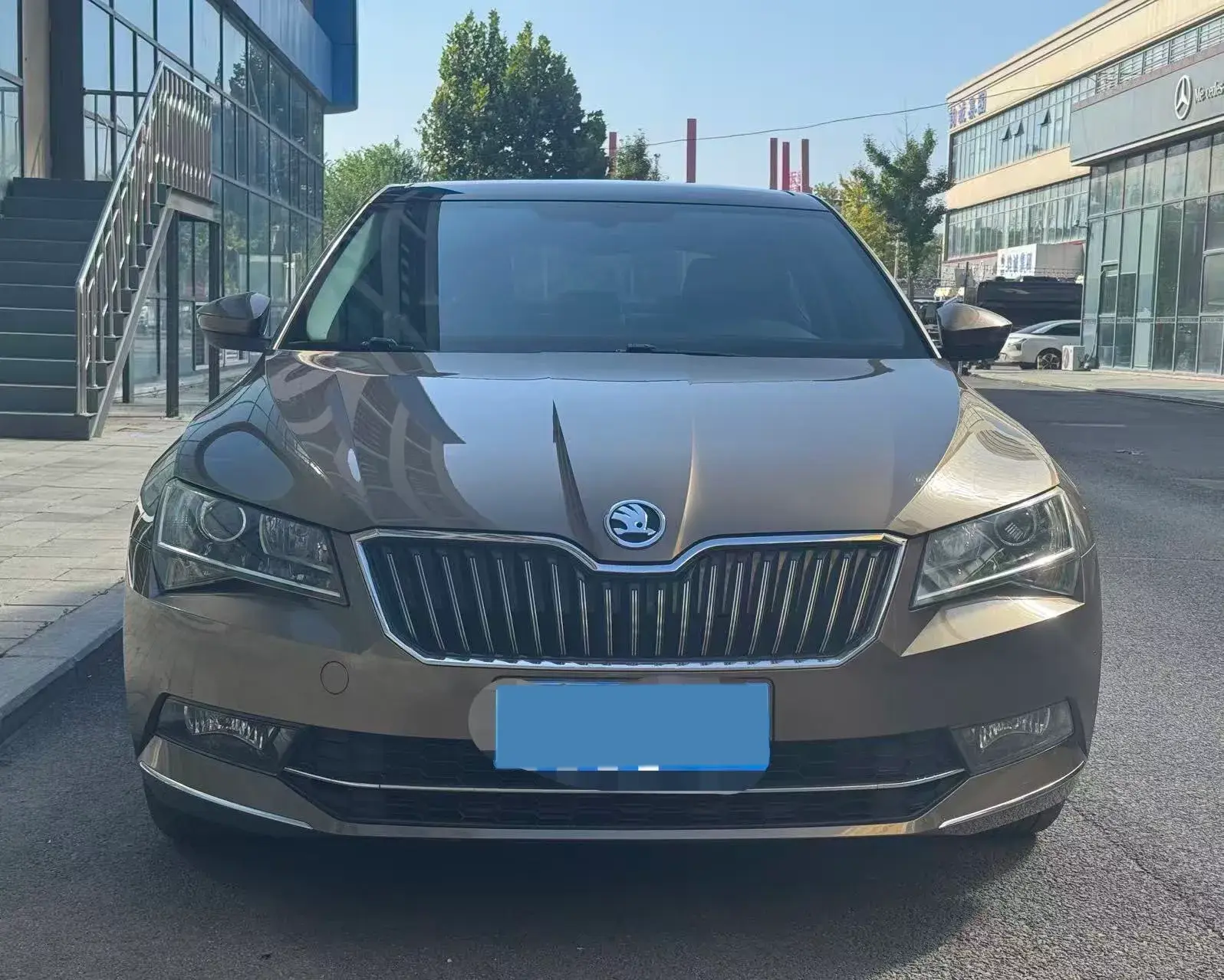 2016 SKODA SUPERB thumbnail 2