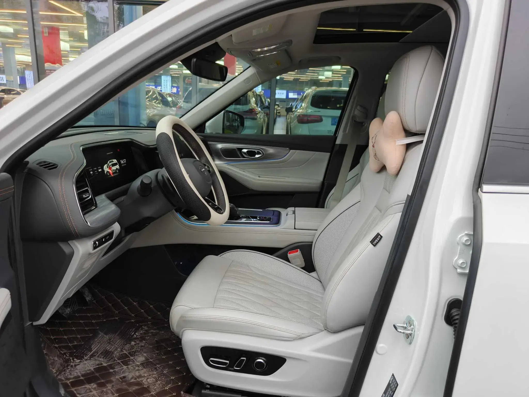 2022 GAC TRUMPCHI thumbnail 3