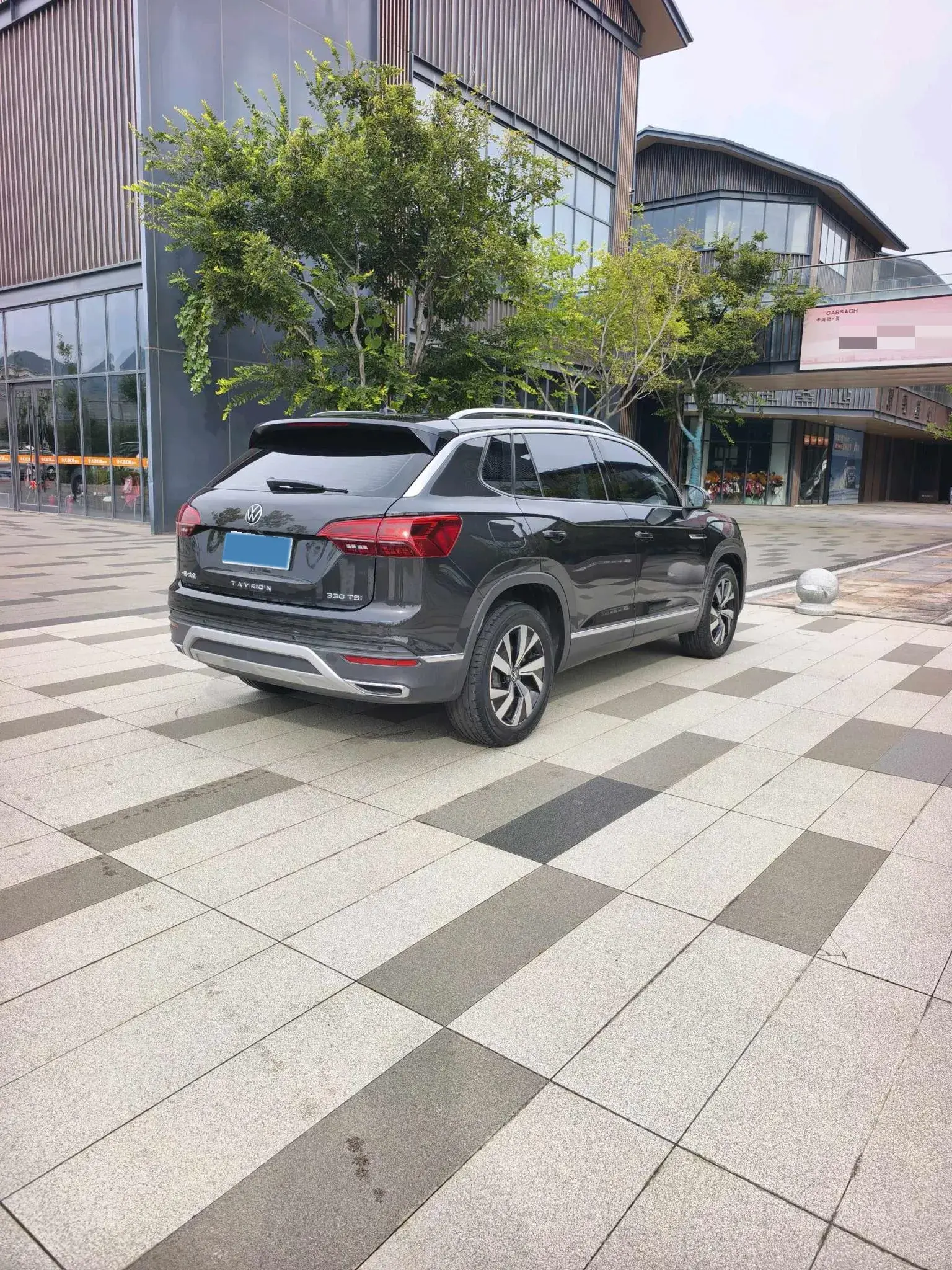 2022 VOLKSWAGEN TAYRON thumbnail 4