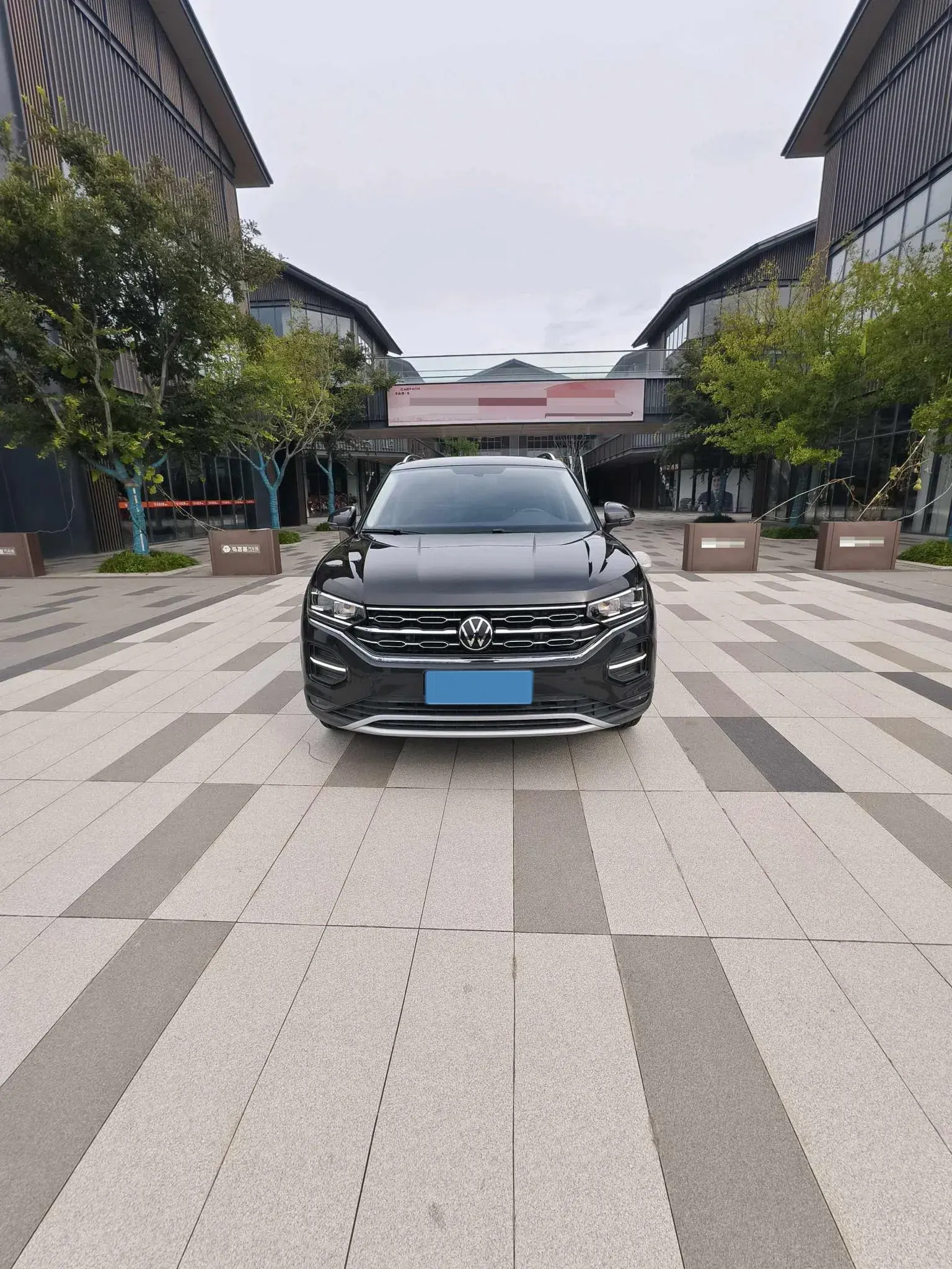 2022 VOLKSWAGEN TAYRON thumbnail 2