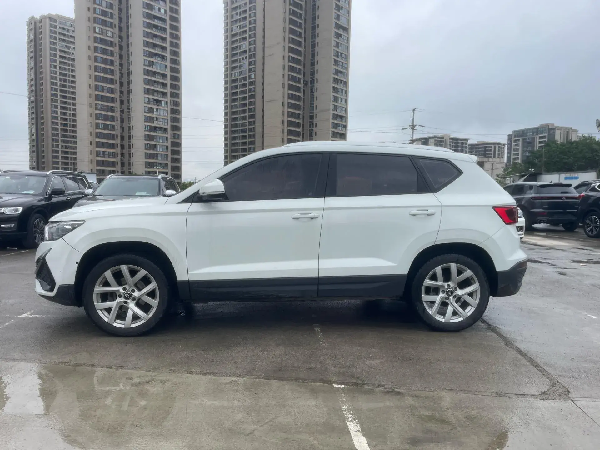 2022 JETTA VS5 thumbnail 3