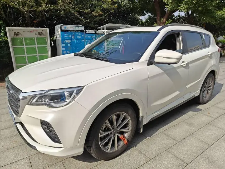 2020 JETOUR X70 view 1