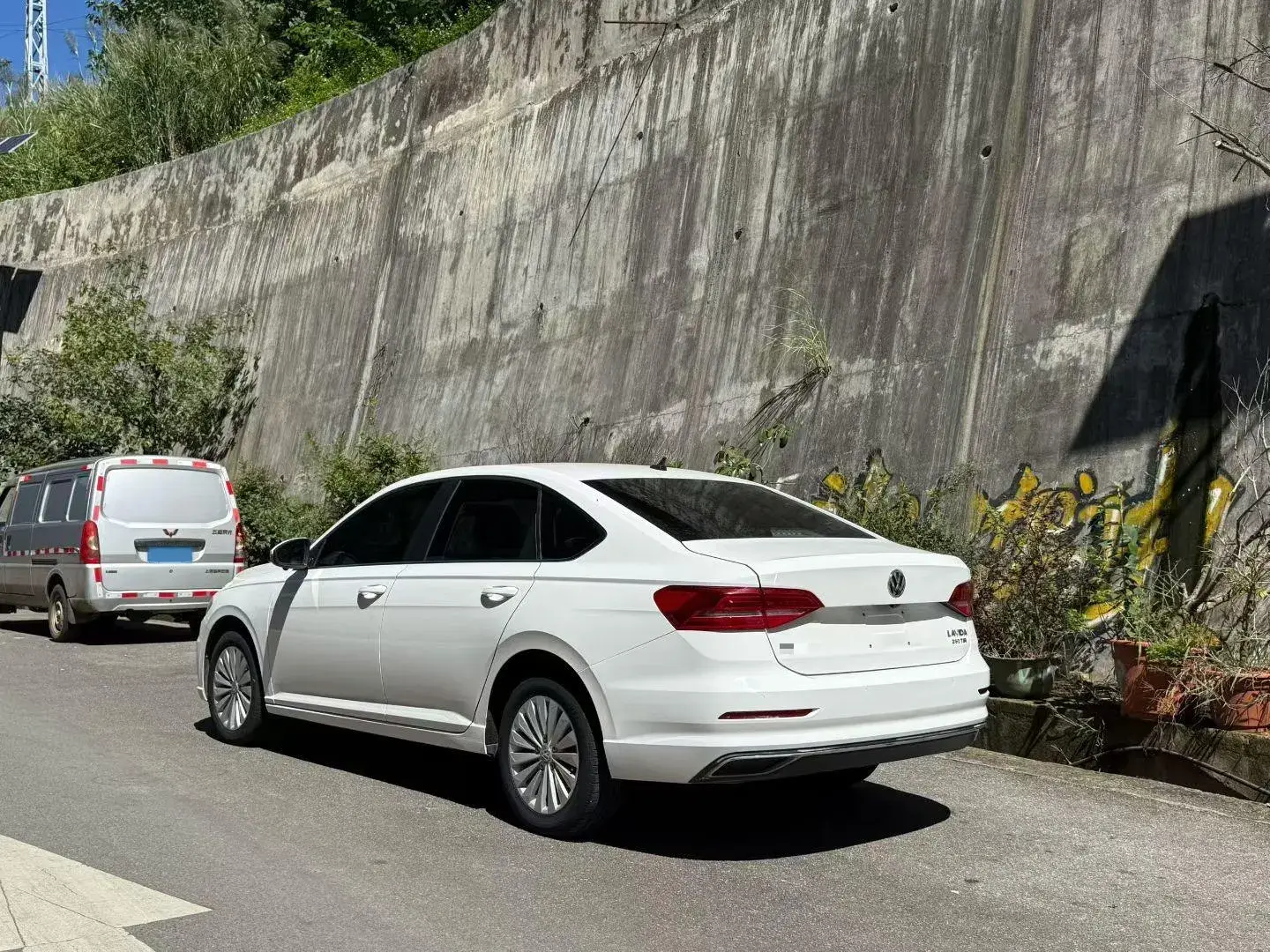 2018 VOLKSWAGEN LAVIDA thumbnail 4