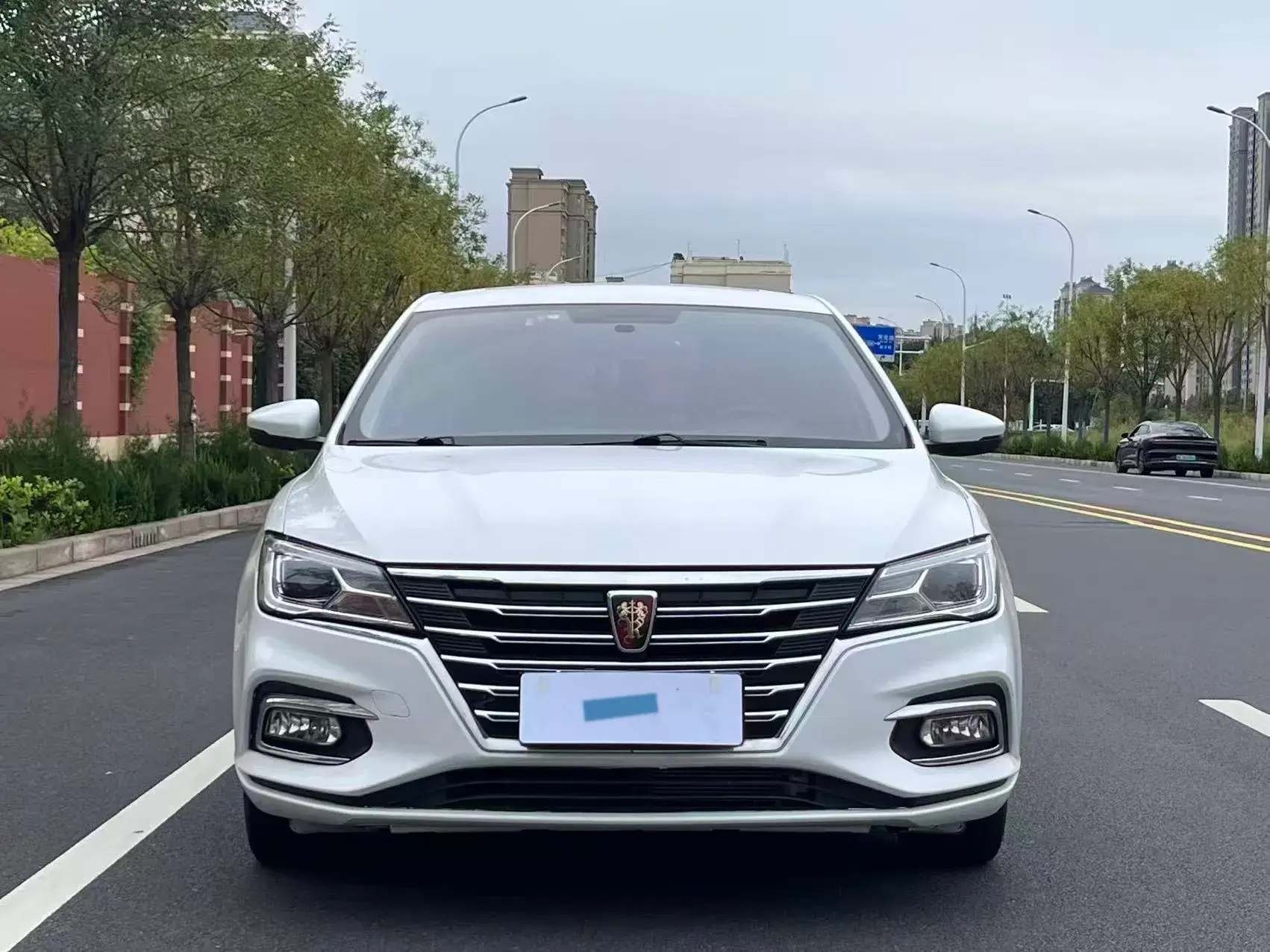 2019 ROEWE I5 thumbnail 2