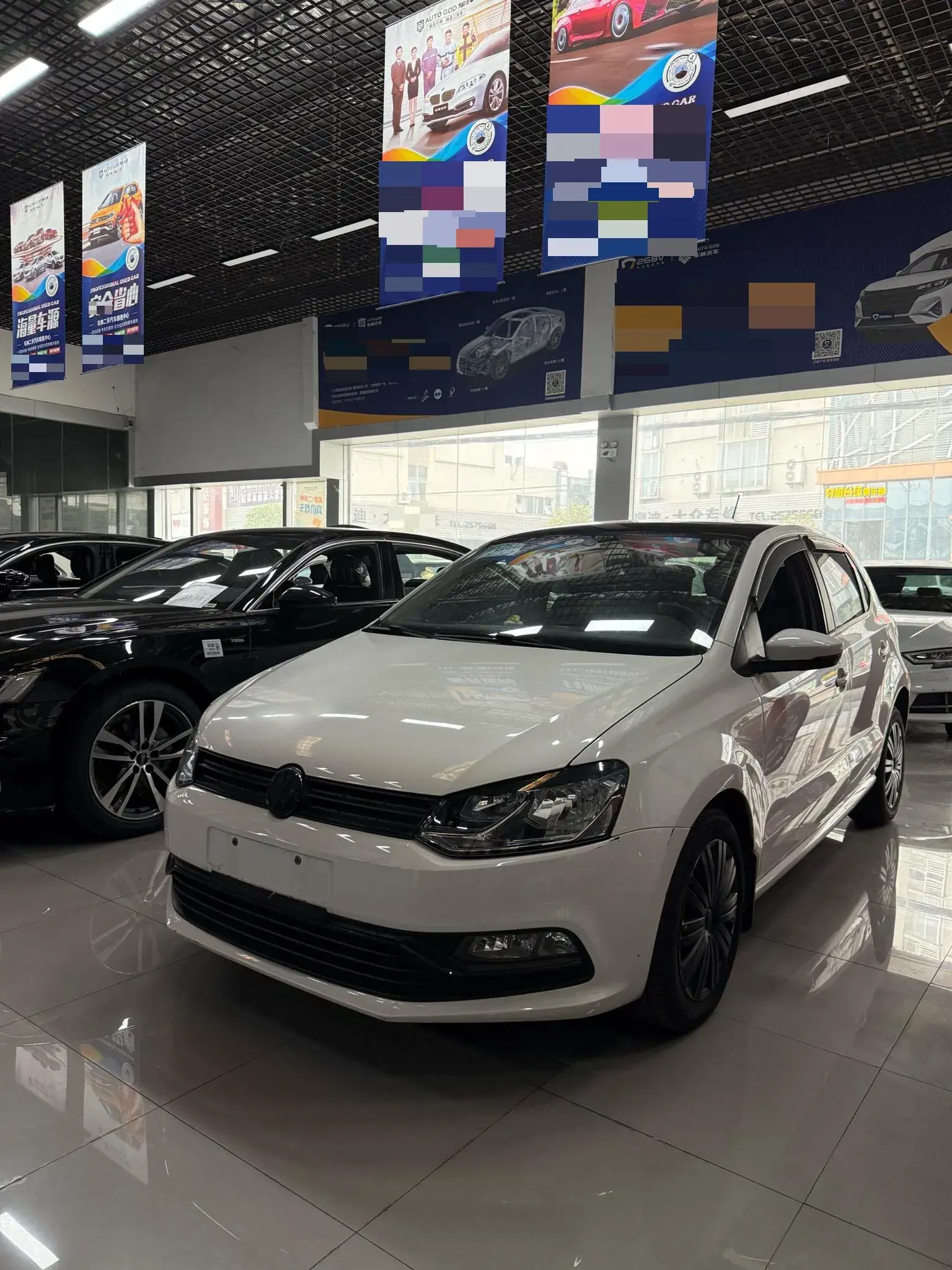 2018 VOLKSWAGEN POLO view 1