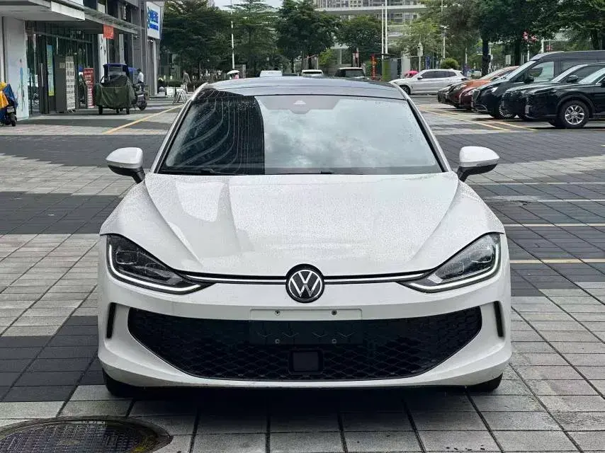 2022 VOLKSWAGEN LAMANDO thumbnail 3