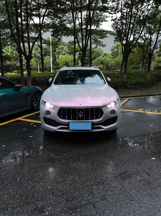 2016 MASERATI LEVANTE thumbnail 2