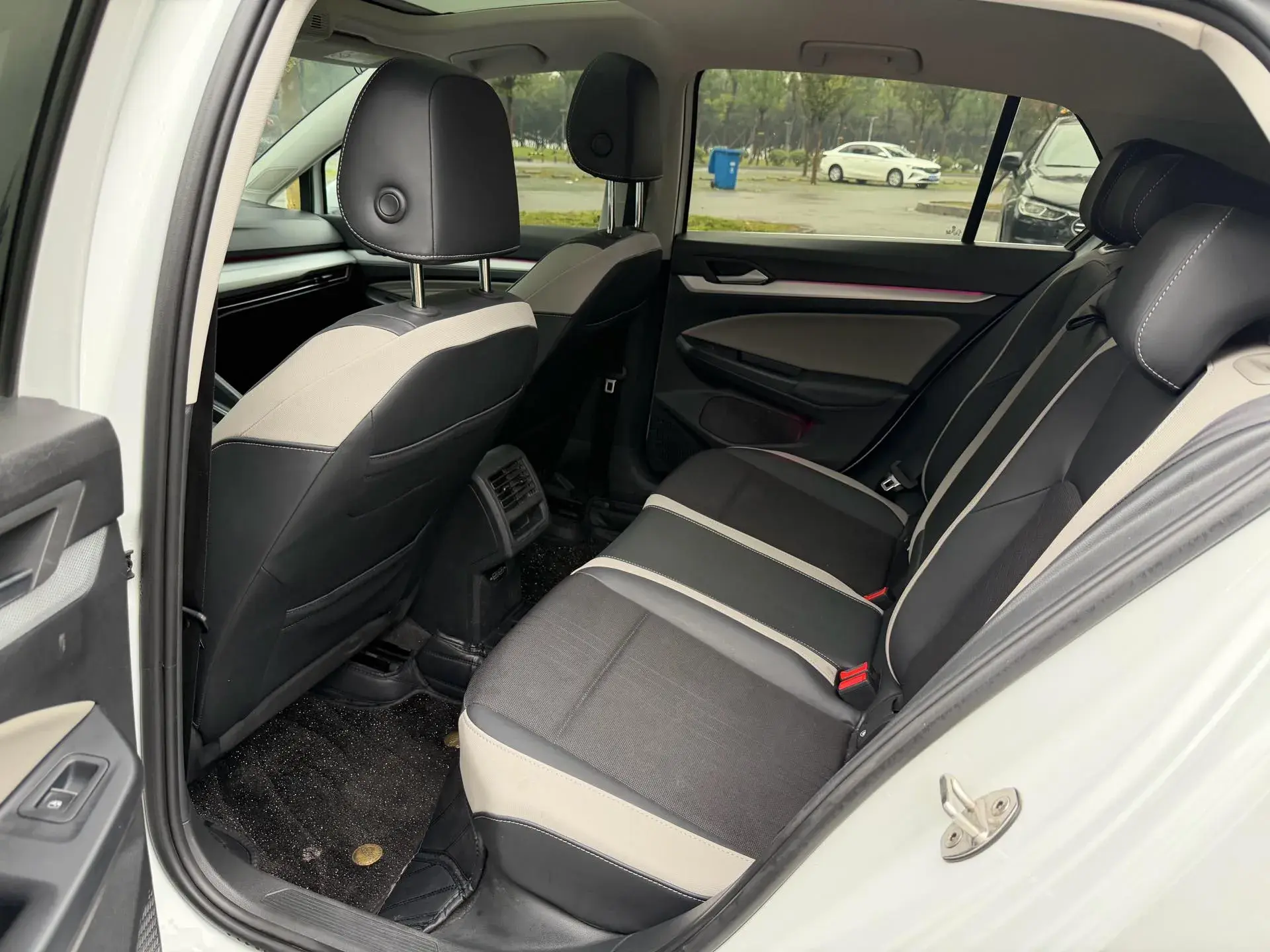 2023 VOLKSWAGEN GOLF thumbnail 4