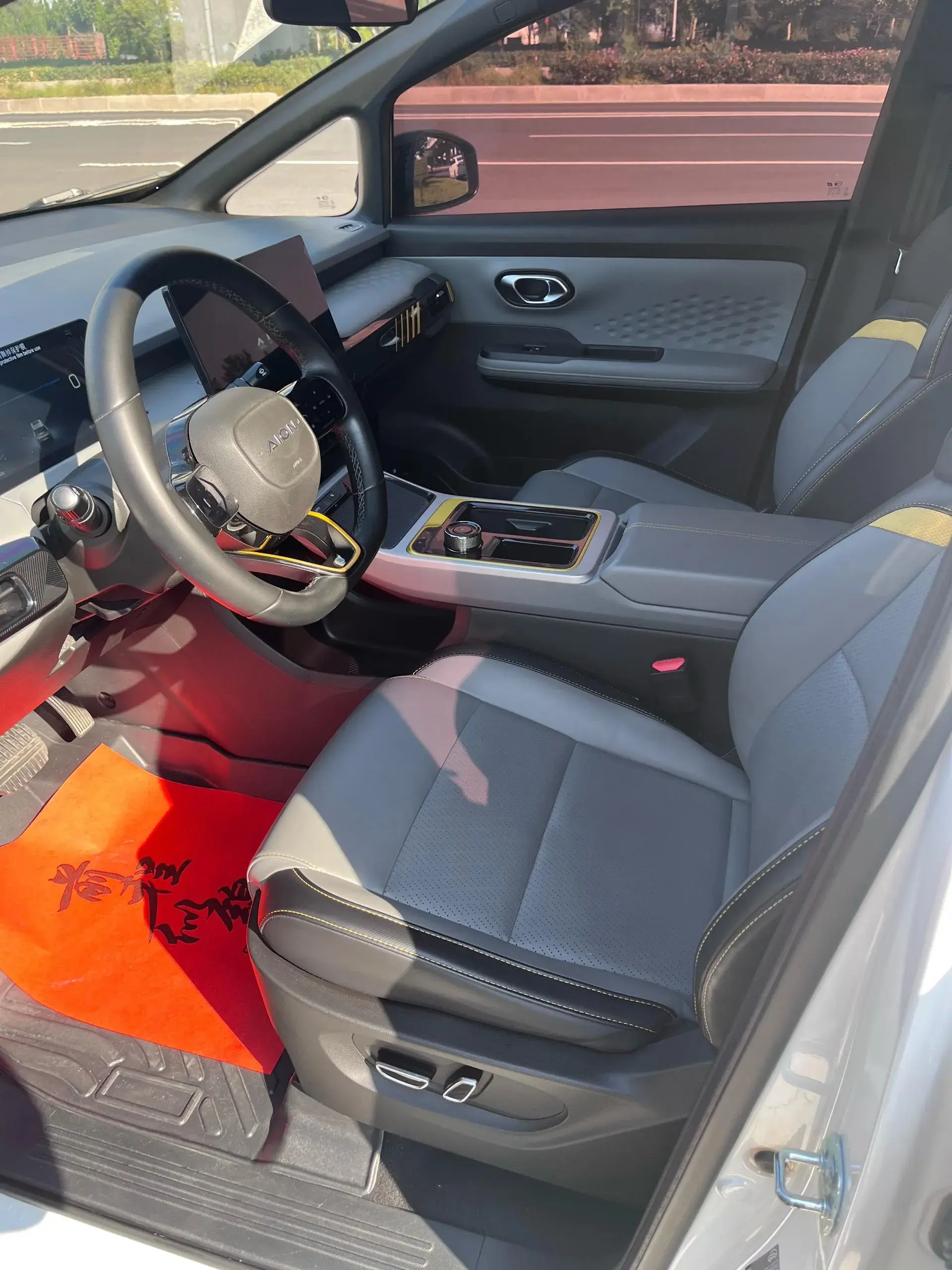 2022 AION Y thumbnail 4