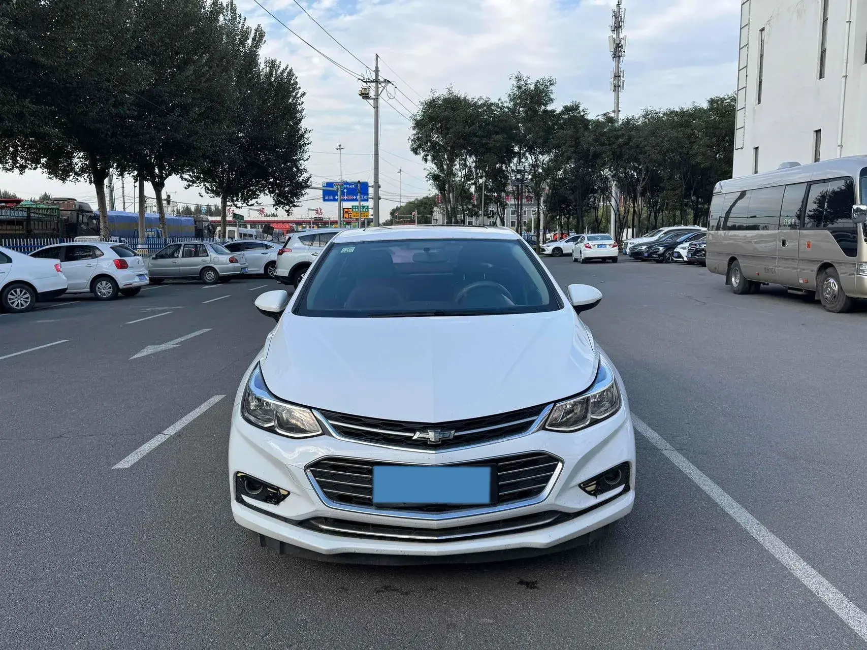 2017 CHEVROLET CRUZE thumbnail 2