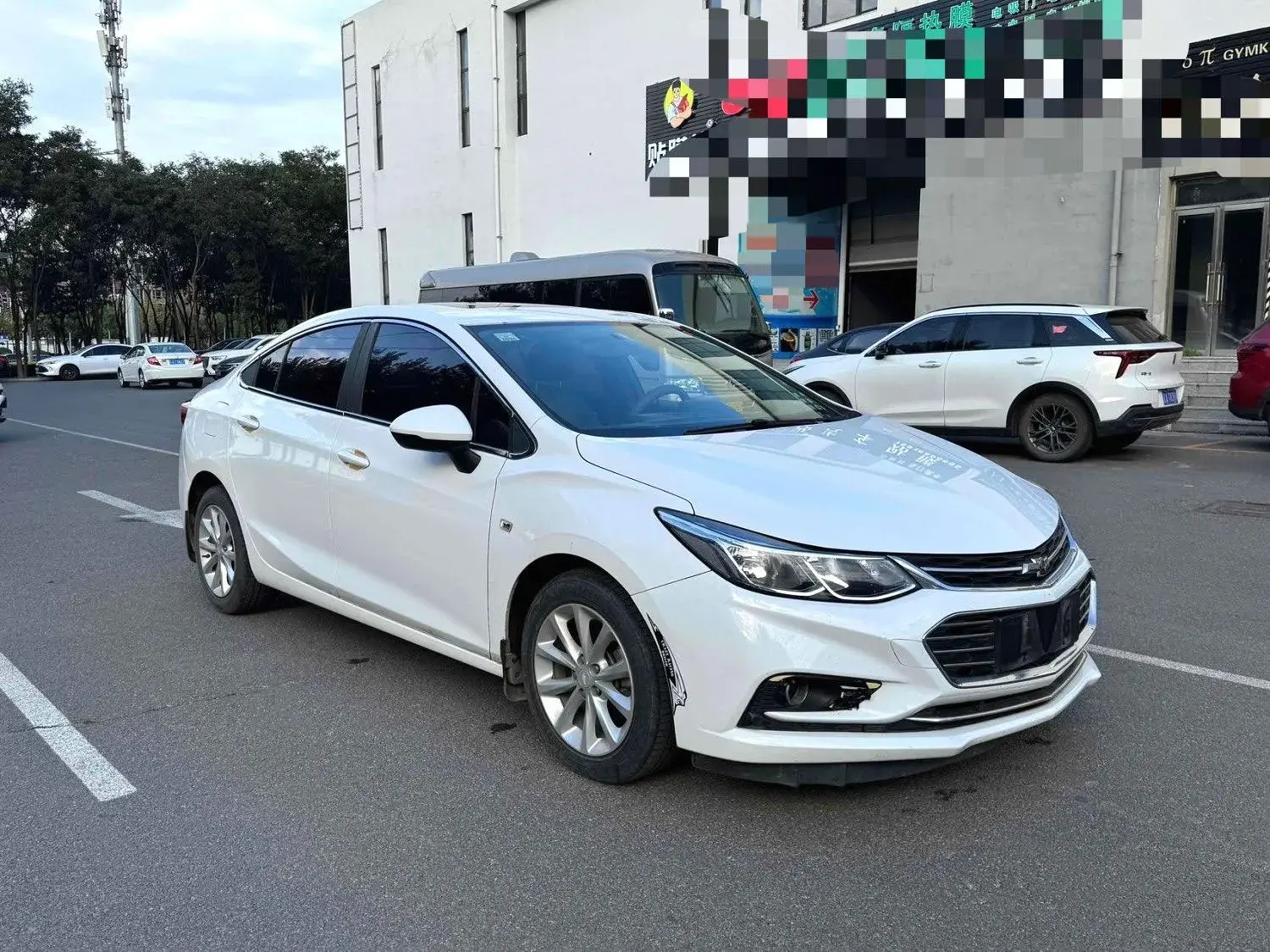 2017 CHEVROLET CRUZE thumbnail 3