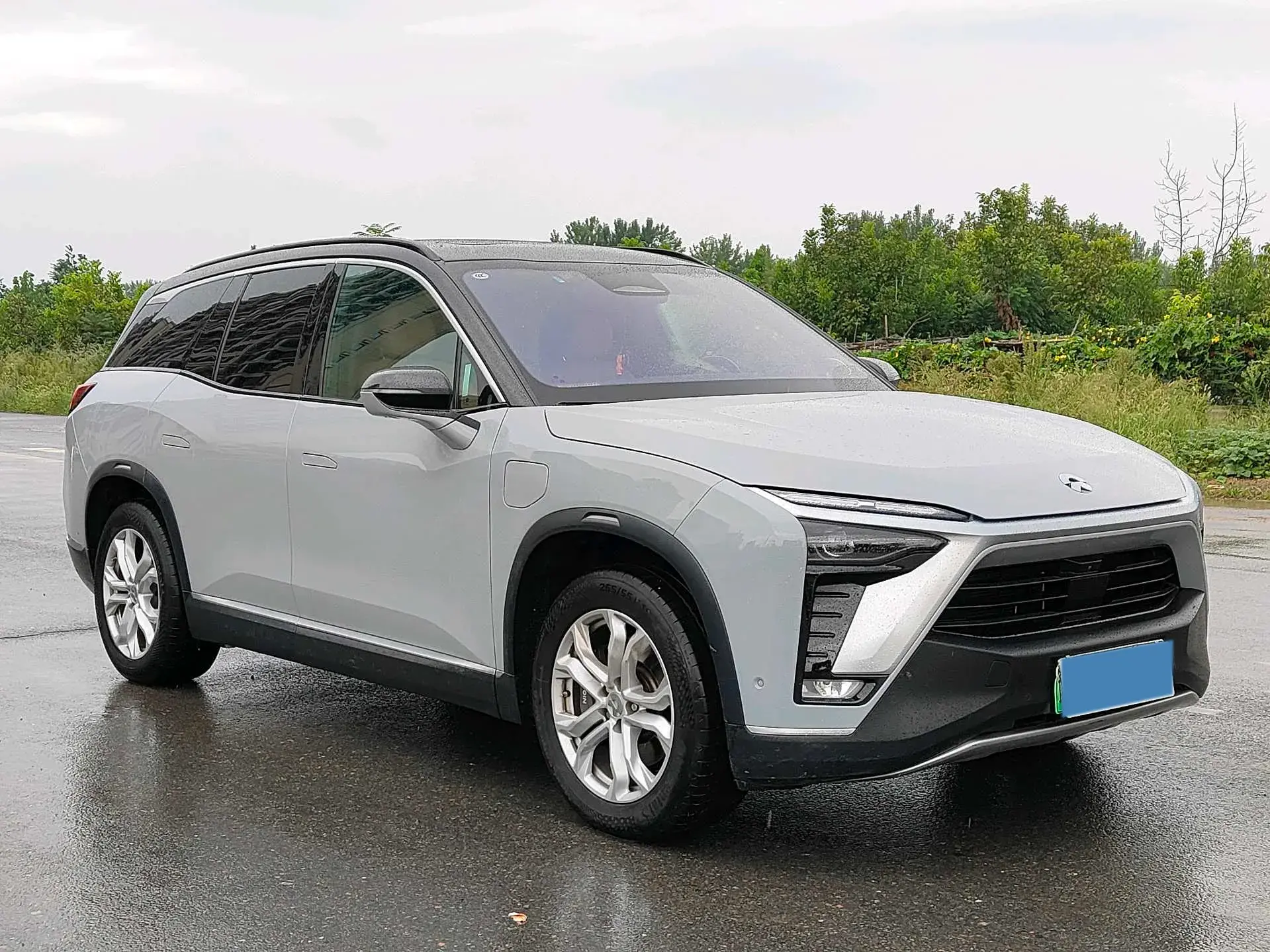 2020 NIO ES8 thumbnail 3