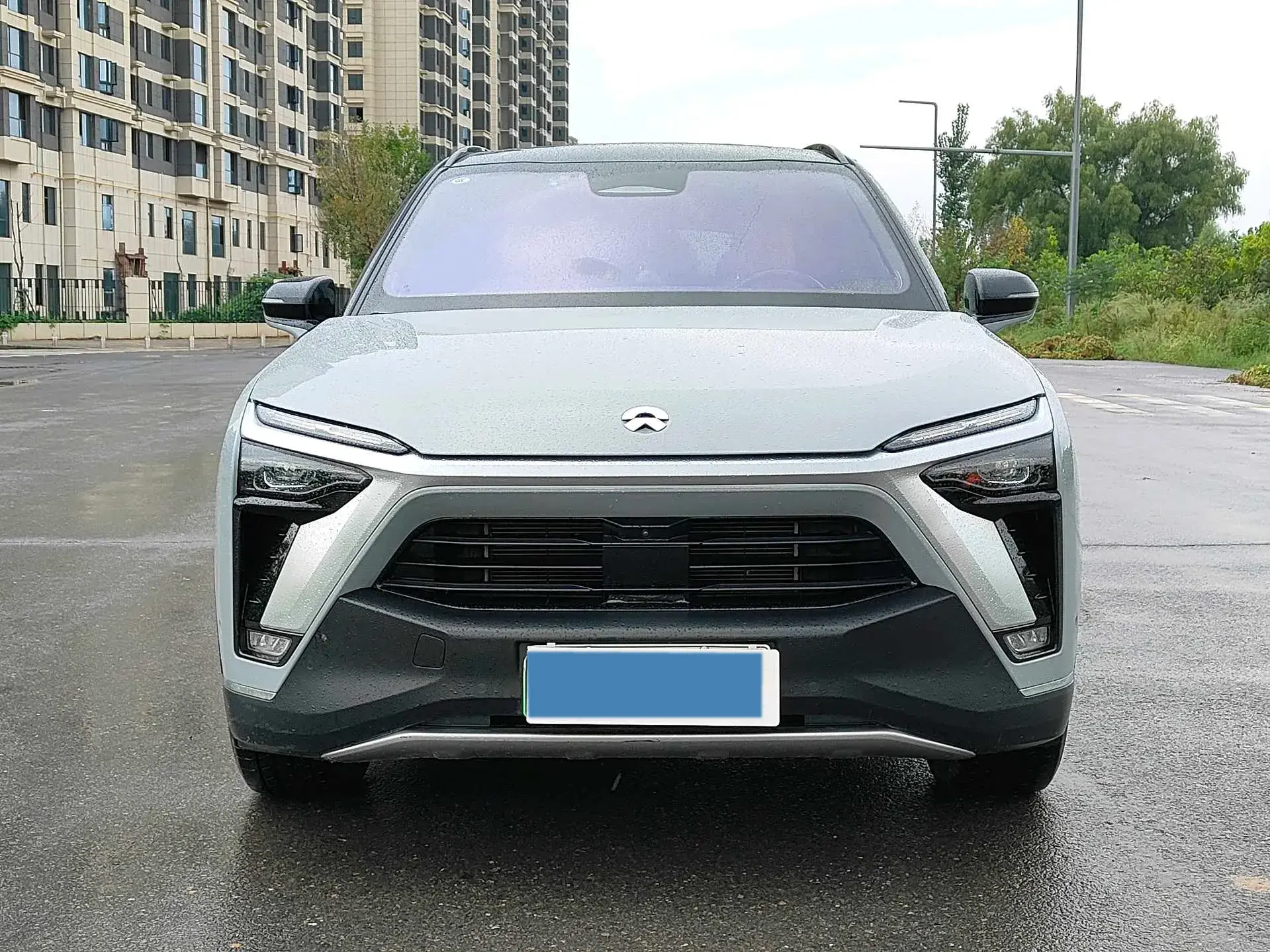 2020 NIO ES8 thumbnail 2