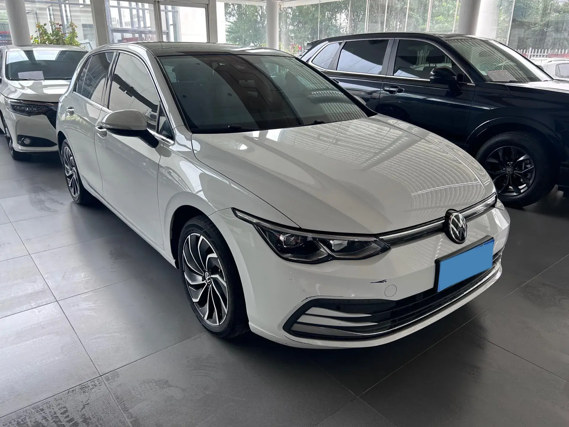 2021 VOLKSWAGEN GOLF thumbnail 3