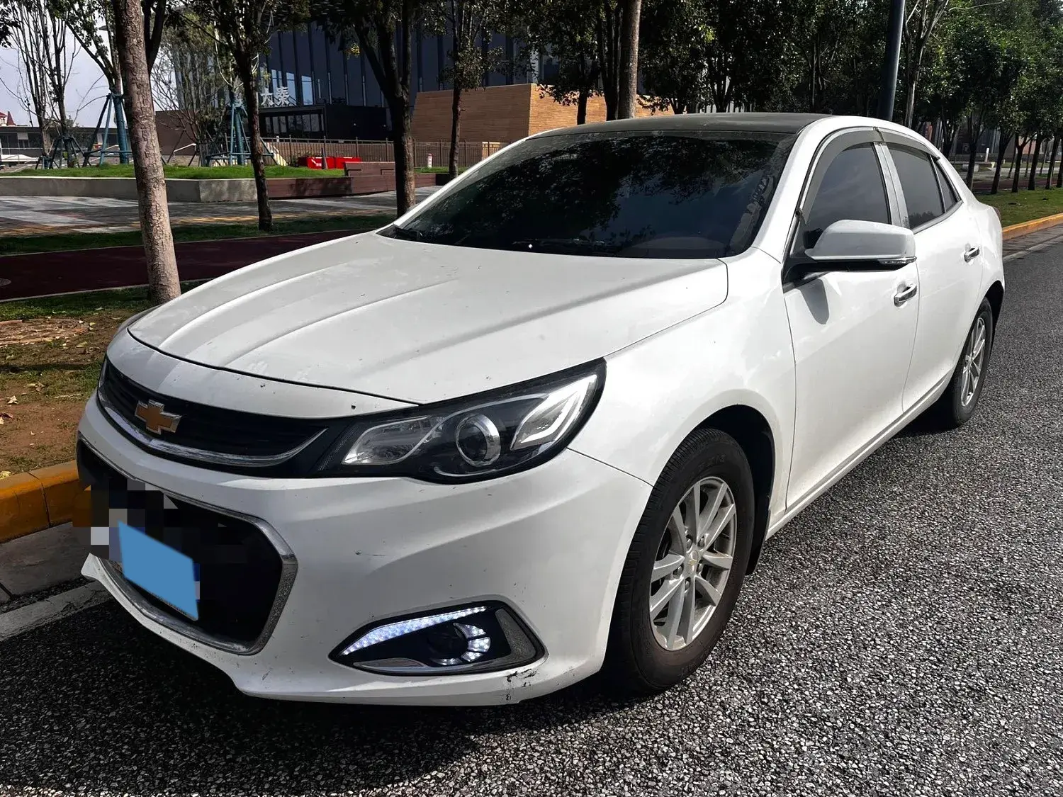 2018 CHEVROLET MALIBU view 1
