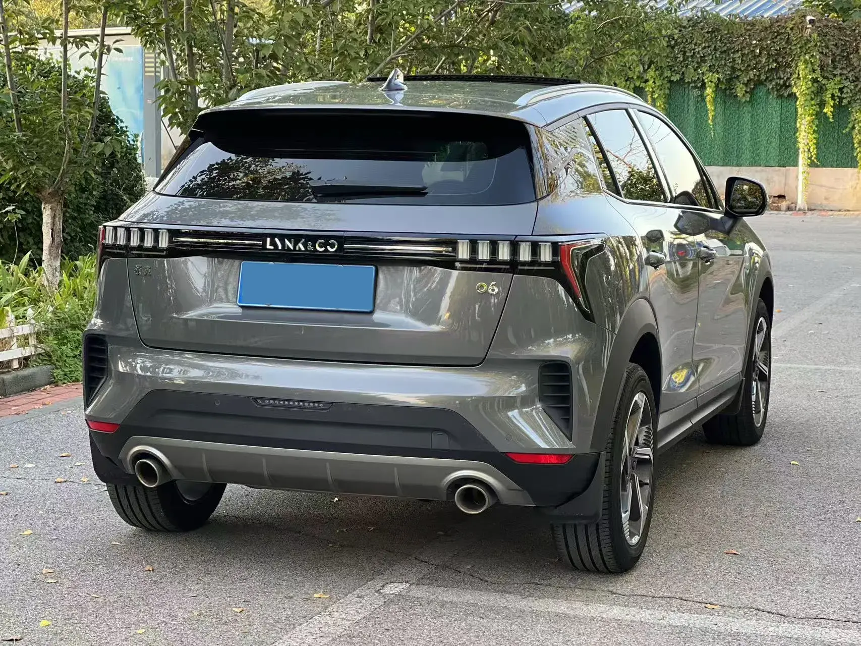 2023 LYNK&CO 06 thumbnail 3