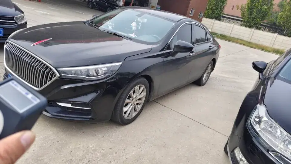 2018 HONGQI H5 view 1