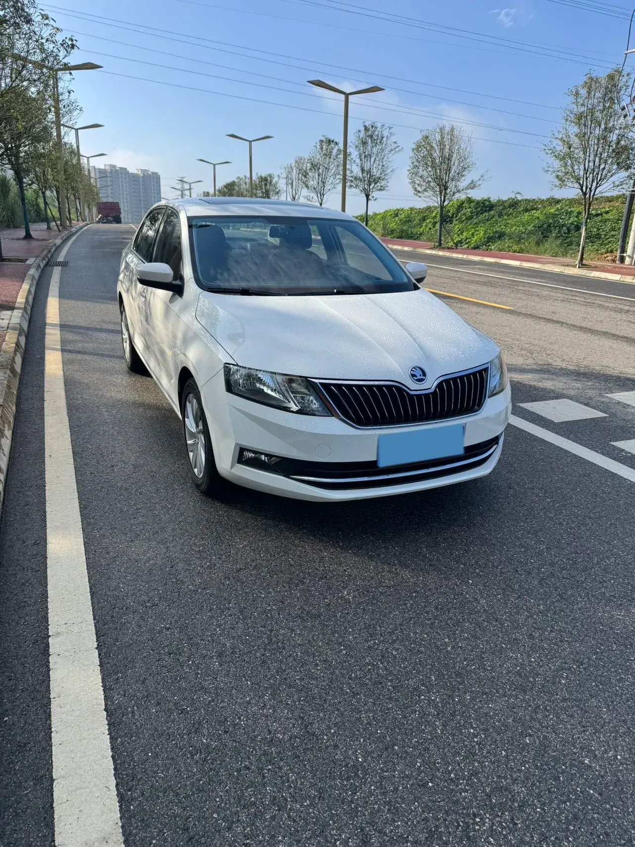 2019 SKODA RAPID thumbnail 2