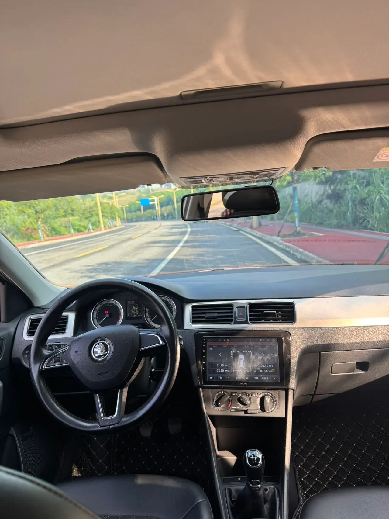 2019 SKODA RAPID thumbnail 4
