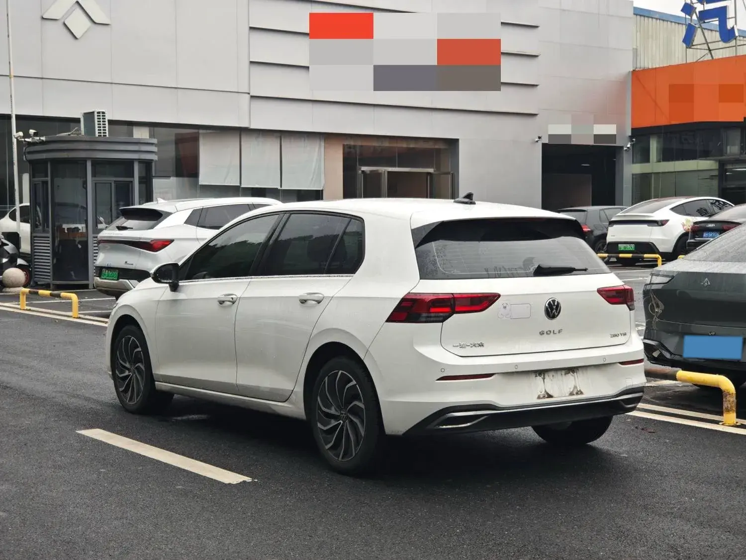 2021 VOLKSWAGEN GOLF thumbnail 4