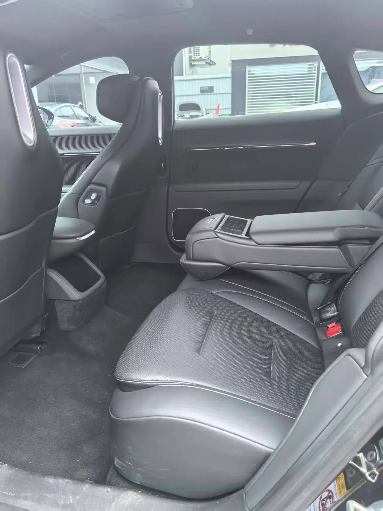 2025 AVATR 12 thumbnail 3