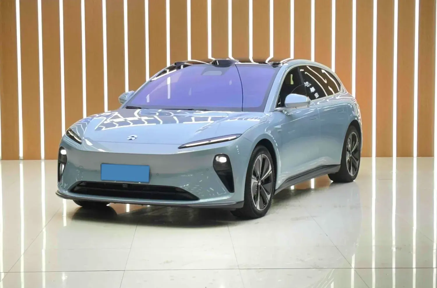 2024 NIO ET5T view 1