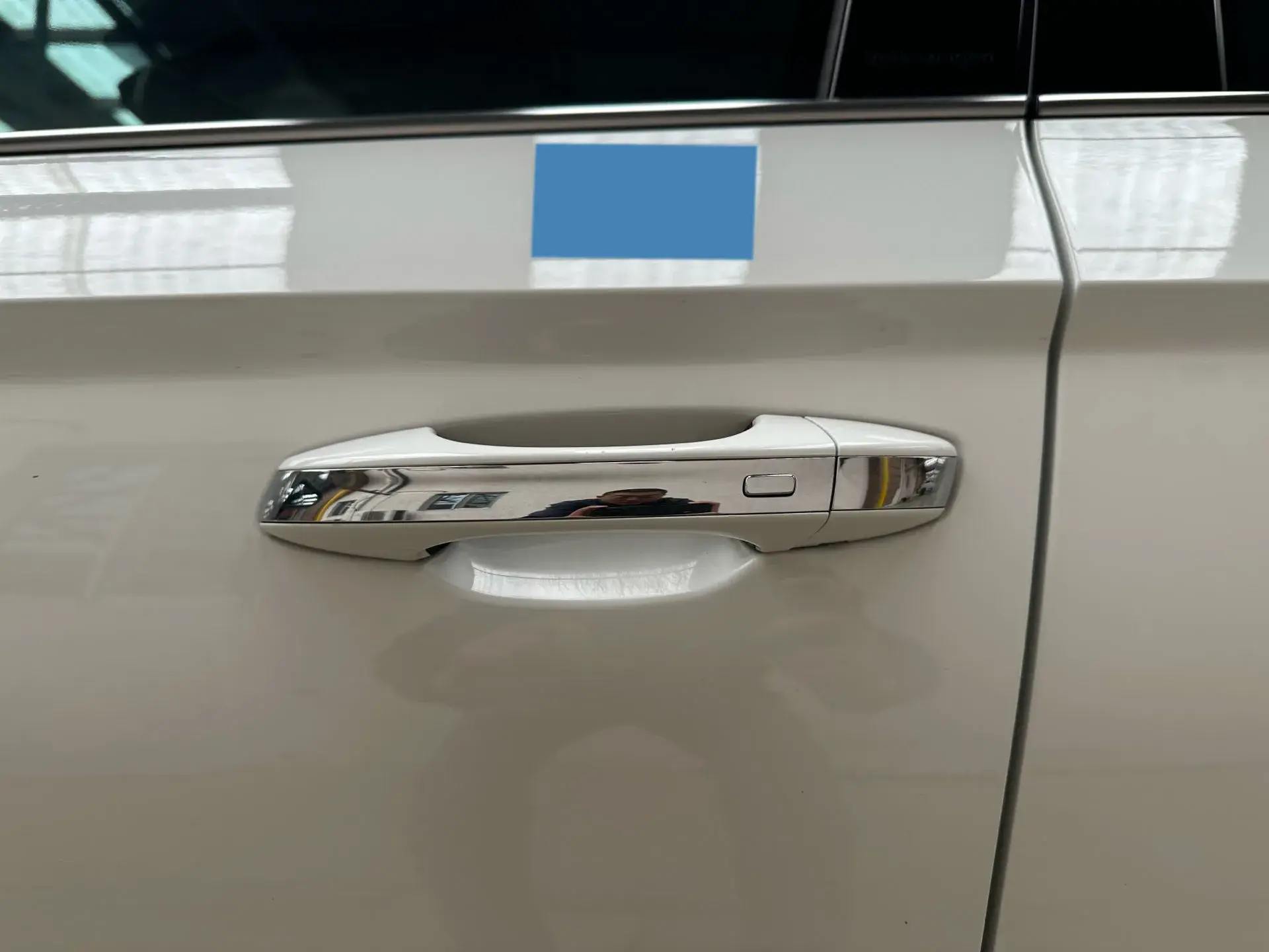 2021 VOLKSWAGEN THARU thumbnail 4