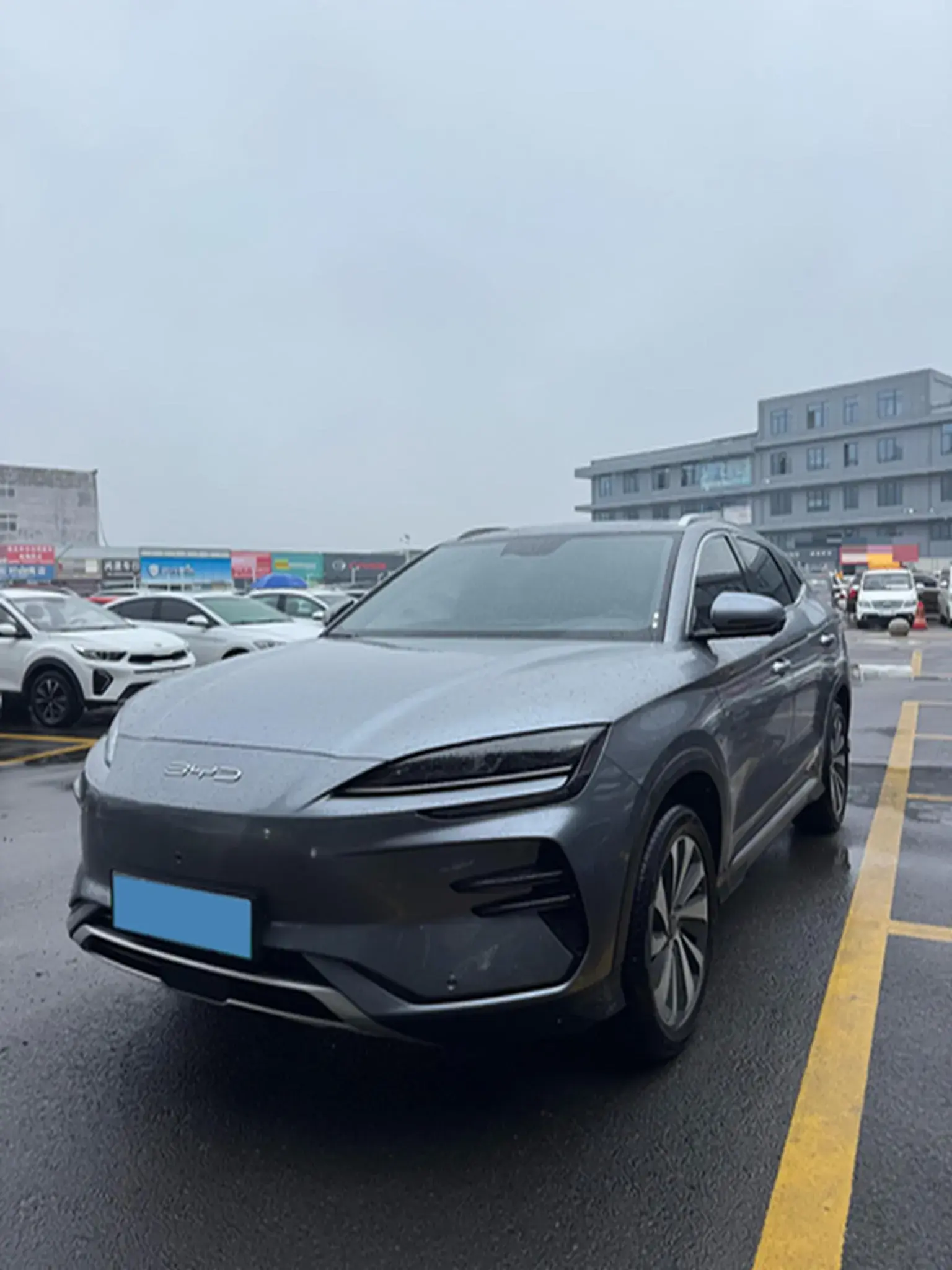 2024 BYD SONG view 1