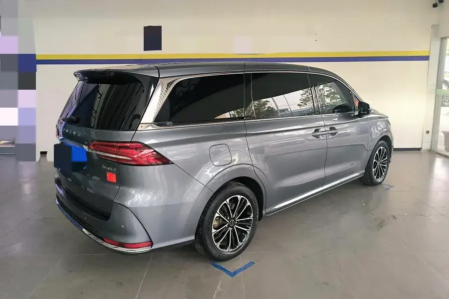 2022 ROEWE IMAX8 thumbnail 2